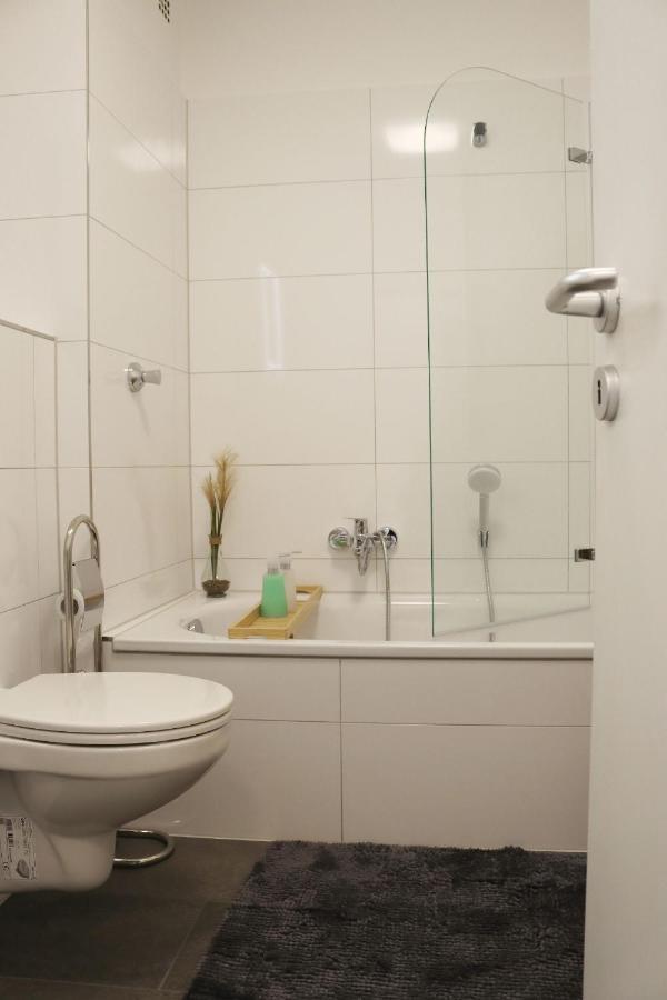 3 Zimmer, 68Qm, Parkplatz, Messe Dus, Logport, Duisport Duisburgo Esterno foto